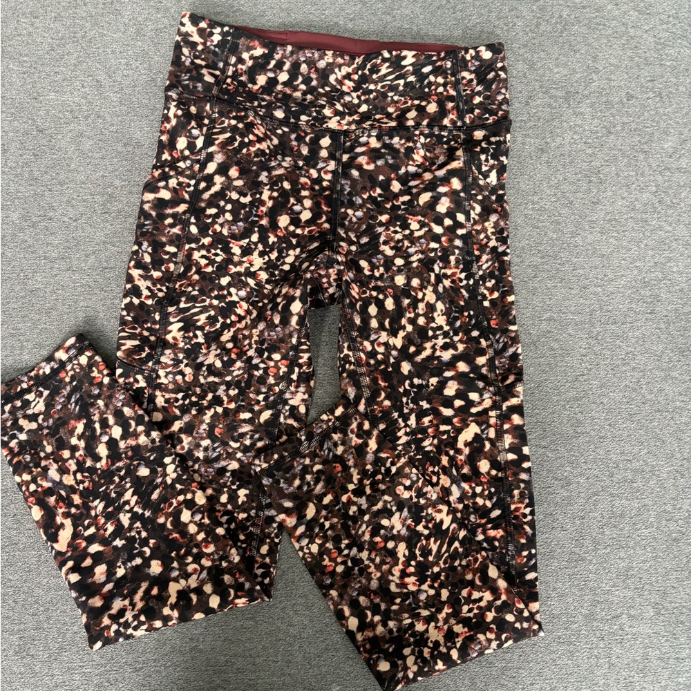 Lululemon leggings. Size 6. No tag.